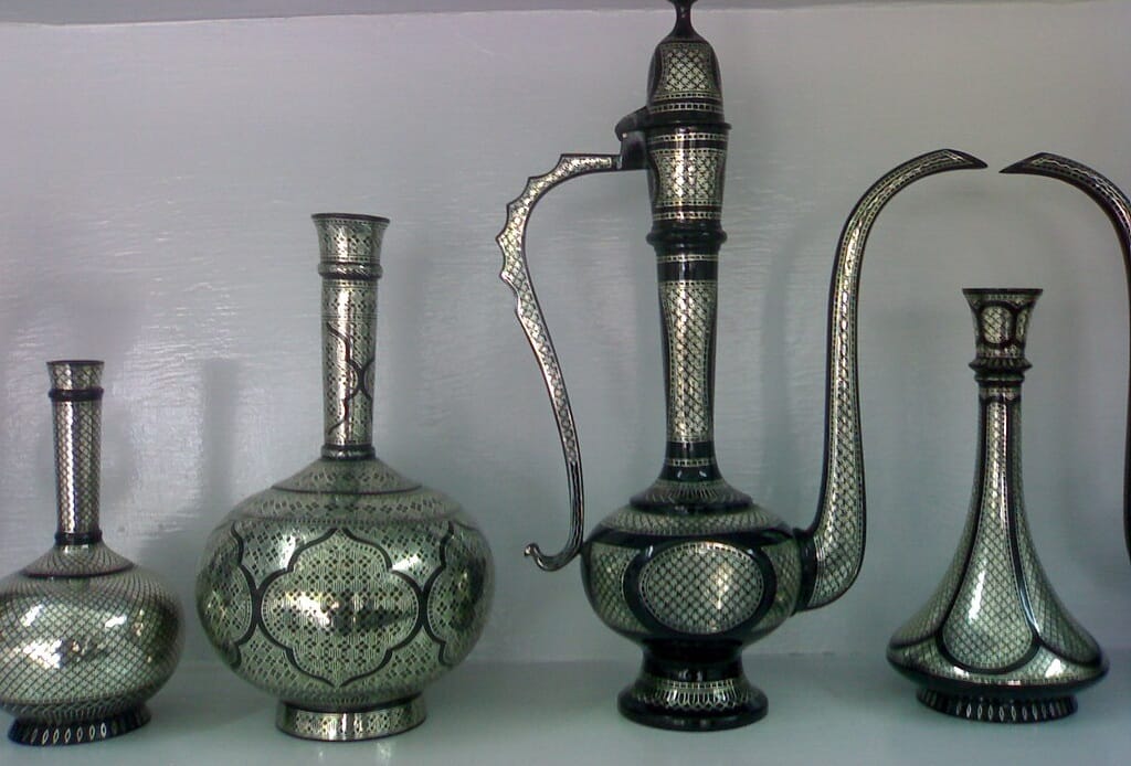 things to buy from hyderabad, things to buy from hyderabad trip, best things to buy from hyderabad, famous things to buy in hyderabad, hyderabad shopping items, hyderabad souvenirs, shopping in hyderabad, hyderabadi pearls, laad bazaar bangles, pochampally ikat sarees, bidriware handicrafts, kalamkari fabrics, hyderabadi attar perfumes, osmania biscuits, hyderabad local products, what to buy from hyderabad