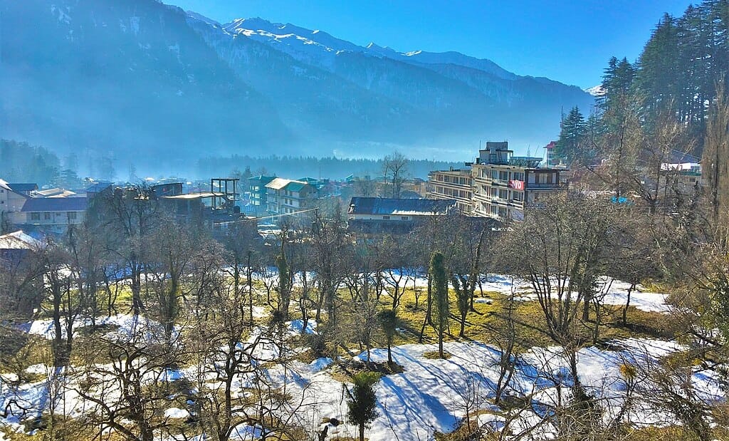 Things to Buy From Manali Trip – 10 Famous Local Items to Take Home