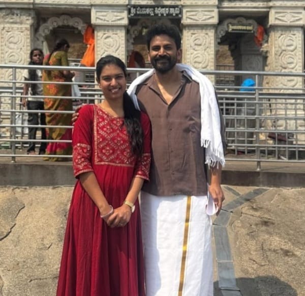 daali dhananjay, daali dhananjay wife, daali dhananjay wife age, daali dhananjay wife age difference, daali dhananjay marriage, daali dhananjay movies, daali dhananjay net worth, kannada actor Dhananjay