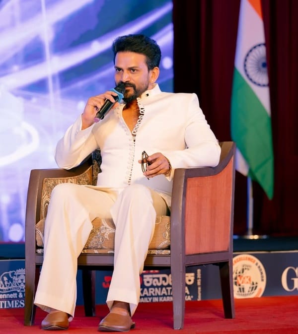 daali dhananjay, daali dhananjay wife, daali dhananjay wife age, daali dhananjay wife age difference, daali dhananjay marriage, daali dhananjay movies, daali dhananjay net worth, kannada actor Dhananjay