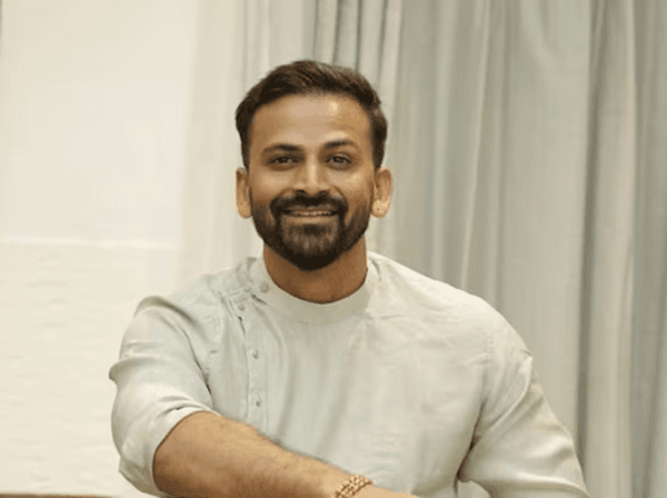 daali dhananjay, daali dhananjay wife, daali dhananjay wife age, daali dhananjay wife age difference, daali dhananjay marriage, daali dhananjay movies, daali dhananjay net worth, kannada actor Dhananjay