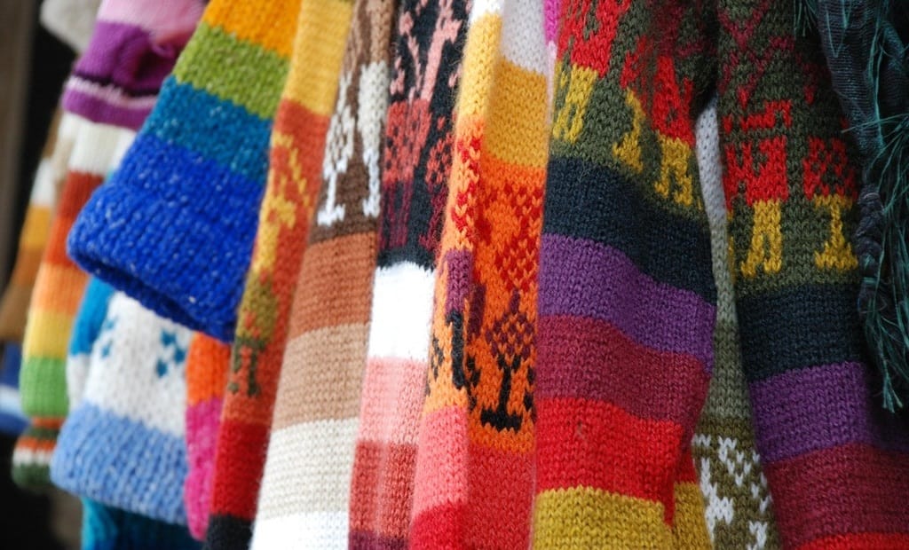 things to buy from manali, things to buy from manali trip, best things to buy from manali, famous things to buy in manali, manali shopping items, manali souvenirs, shopping in manali, himachali woollen clothes, kullu shawls, tibetan handicrafts manali, manali dry fruits, wooden handicrafts manali, himachali caps, what to buy from manali