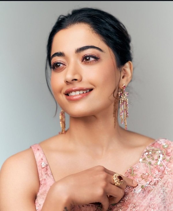 Rashmika Mandanna Biography, Age, Height, Husband, Net Worth & Family